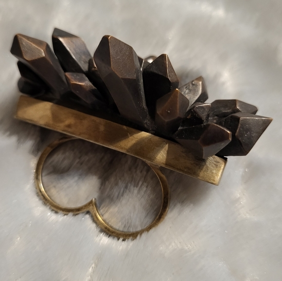 Two-Finger Ring faux crystal cluster for cosplay costume punk goth wicca - Picture 2 of 4